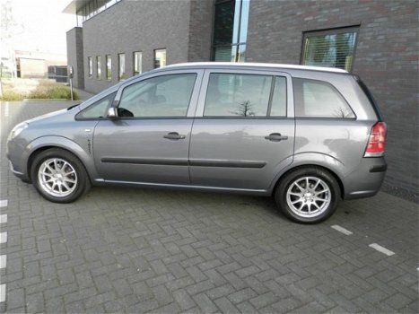 Opel Zafira - 1.6 Essentia - 1