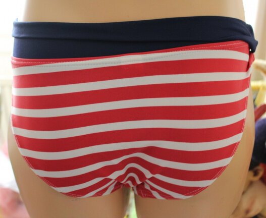 Mooie 2-dlg. bikini set in maritieme look - maat 36 - Afbeelding 6