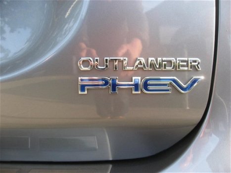 Mitsubishi Outlander - 2.0 PHEV Instyle - 1