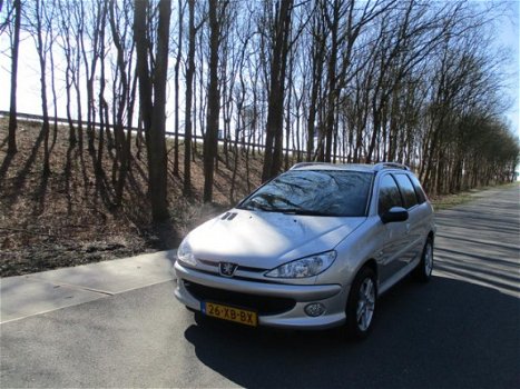 Peugeot 206 SW - 1.6-16V Quiksilver BJ 07, Airco, NW APK - 1