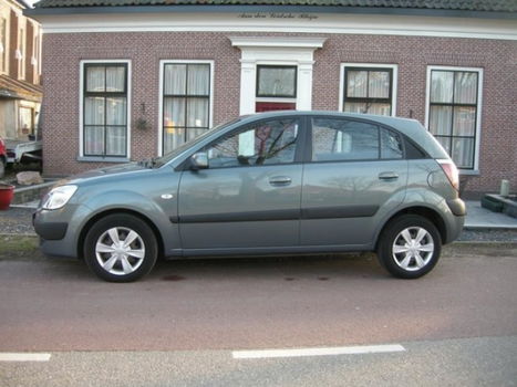 Kia Rio - 1.4 X-tra 1e eig AIRCO mooie 5 deurs auto div extras - 1