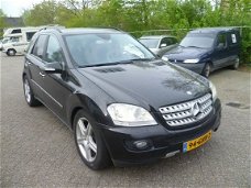 Mercedes-Benz M-klasse - 320 CDI FULL OPTION