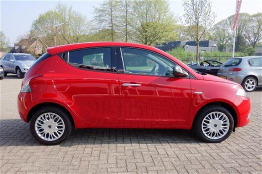 Lancia Y(psilon) - 1.2 Silver 49.359 km - 1