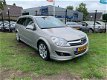 Opel Astra - 1.6 turbo executive apk/clima/navi/pdc/lmv - 1 - Thumbnail
