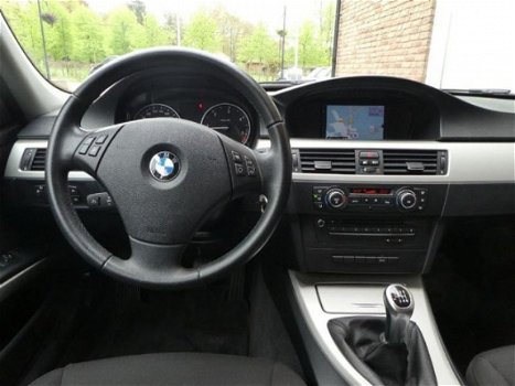 BMW 3-serie Touring - 318d Corporate Lease Luxury Line / Navi - 1