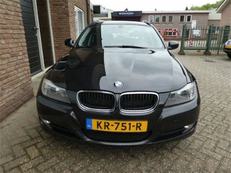 BMW 3-serie Touring - 318d Corporate Lease Luxury Line / Navi - 1