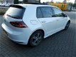 Volkswagen Golf - 2.0 TDI Highline R line pakket - 1 - Thumbnail