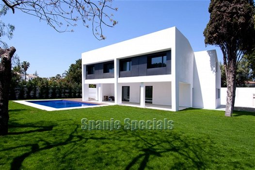 Moderne strand villa te koop Puerto Banus Marbella - 1