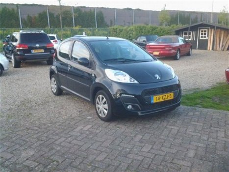 Peugeot 107 - 1.0 Première airco cv elektr pakket led model eind 2012 nieuwmodel - 1