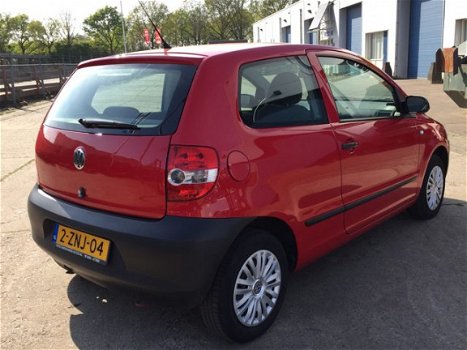 Volkswagen Fox - 1.2 TRENDLINE, STUURBEKRACHTIGING, ELEK-RAMEN, CENT-VERGRENDELING, RADIO-CD, AIRBAG - 1