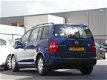 Volkswagen Touran - 1.6 Business * KEURIGE AUTO AIRCO (bj2005) - 1 - Thumbnail