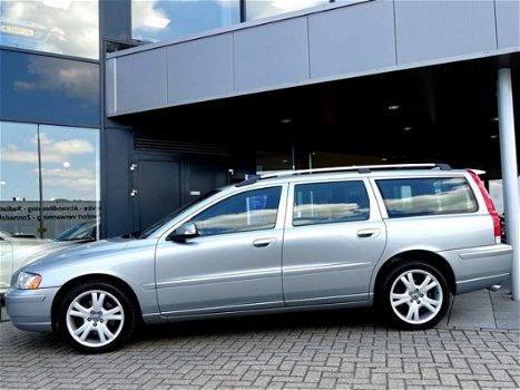 Volvo V70 - D5 AWD Aut. Summum - 1