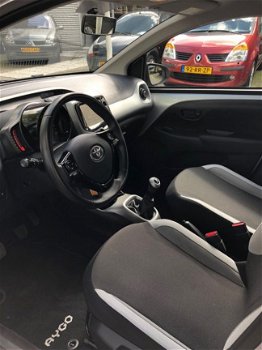 Toyota Aygo - 1.0 VVT-I X-PLAY - 1