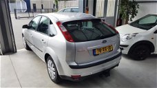 Ford Focus - 1.6-16V Trend Automaat, Airco, Cruise, Trekhaak