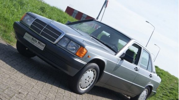 Mercedes-Benz 190-serie - 2.6E 6-cilinder YOUNGTIMER - 1