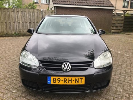 Volkswagen Golf - 1.4 16V FSI Trendline - 1