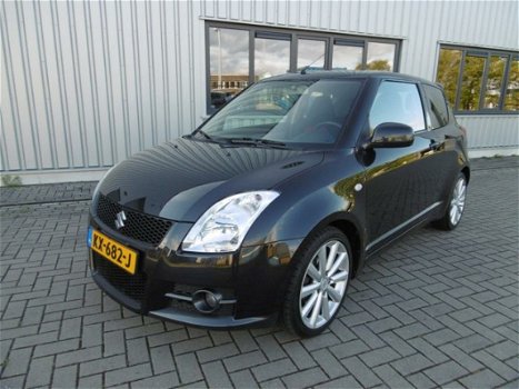 Suzuki Swift - 1.6 Sport 125PK Zwart Airco Navigatie - 1