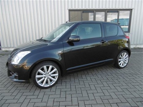 Suzuki Swift - 1.6 Sport 125PK Zwart Airco Navigatie - 1