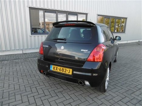 Suzuki Swift - 1.6 Sport 125PK Zwart Airco Navigatie - 1