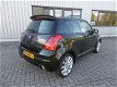 Suzuki Swift - 1.6 Sport 125PK Zwart Airco Navigatie - 1 - Thumbnail