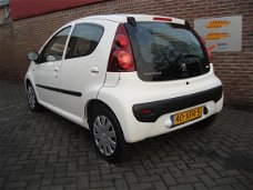 Peugeot 107 - 1.0 Active 5 drs Airco NL auto GARANTIE