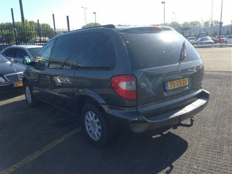 Chrysler Voyager - 3.3 I - 1