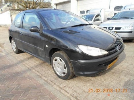 Peugeot 206 - 1.1 i airco apk 2- 12 - 2018 lm velgen - 1