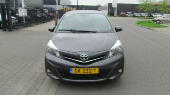 Toyota Yaris - 1.3 VVT-I COMFORT - 1