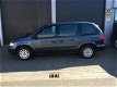 Chrysler Voyager - 2.4I 16V SE LUXE - 1 - Thumbnail