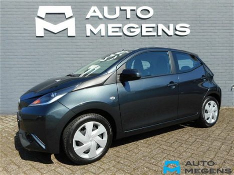 Toyota Aygo - 1.0 VVT-i x-now - 1