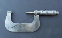 === Micrometer = Carl Zeiss = gebruikt === 37075