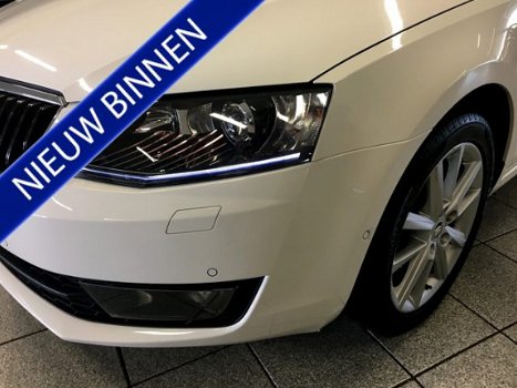 Skoda Octavia Combi - 1.2 TSi ELEGANCE BUSINESS - Meer dan compleet - 1