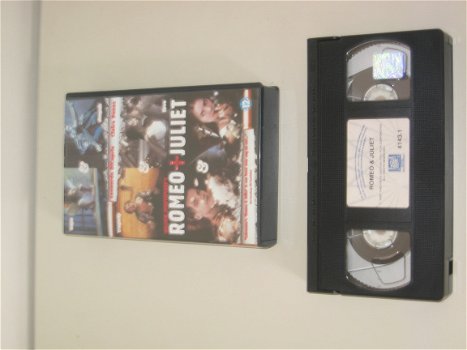 VHS Rome + Juliet - Leonardo Dicaprio & Claire Danes - 1