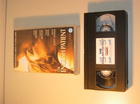 VHS The English Patient - Ralph Fiennes & Willem Dafoe & Juliette Binoche - 1