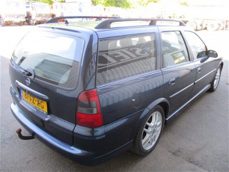 Opel Vectra - 1.6 caravan - 1