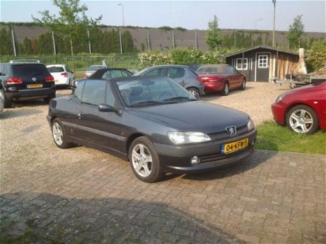 Peugeot 306 Cabriolet - 1.8 automaat zeer lux.s yougtimer - 1