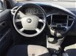 Kia Carens - 2.0 CRDI EX, AIRCO(CLIMA), 4X ELEK-RAMEN, PARKEERSENSOREN, CENT-VERGRENDELING, TREKHAAK - 1 - Thumbnail