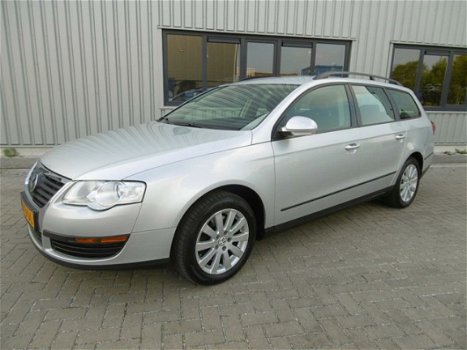 Volkswagen Passat Variant - 2.0 FSI Trendline Airco Navigatie - 1