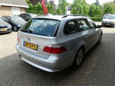 BMW 5-serie Touring - 520d Business Line Edition II Navi / Panodak - 1