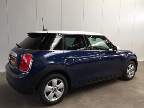 Mini Mini Cooper - 1.5 CHILI AIRCO-LMV-CRUISE-MULTIE.MEDIA End Of Year Sale - 1