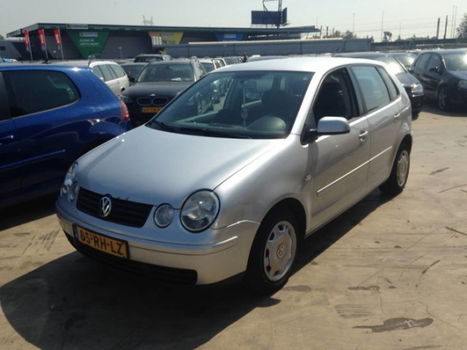 Volkswagen Polo - 1.4 16V 75pk - 1