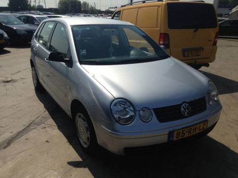 Volkswagen Polo - 1.4 16V 75pk - 1