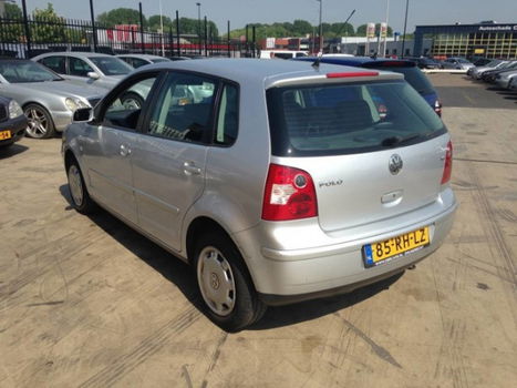 Volkswagen Polo - 1.4 16V 75pk - 1