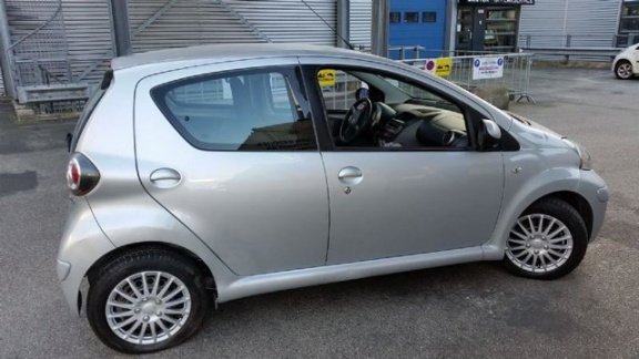 Toyota Aygo - 1.0/Airco/Elektra pakket/Nw Apk/Garantie - 1