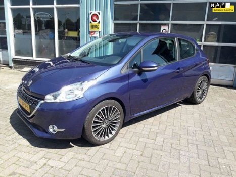 Peugeot 208 - 1.4 VTi Envy - NAVI - AIRCO 17 INCH LM - 1