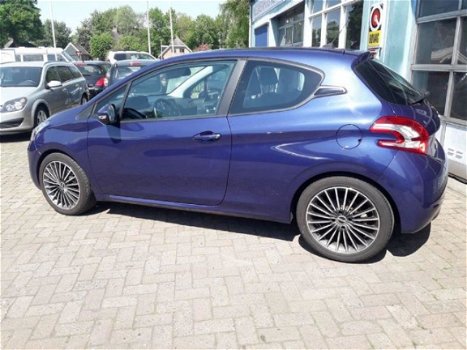 Peugeot 208 - 1.4 VTi Envy - NAVI - AIRCO 17 INCH LM - 1