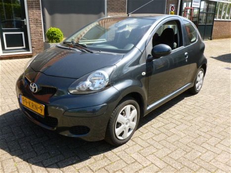 Toyota Aygo - 1.0-12V COMFORT - 1