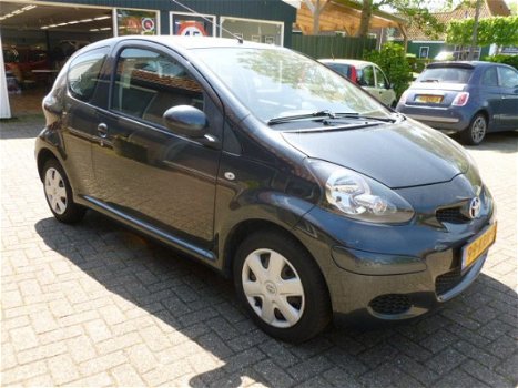 Toyota Aygo - 1.0-12V COMFORT - 1