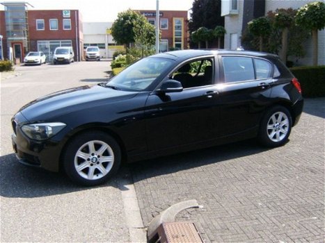 BMW 1-serie - 1-serie 118d Business 5 Deurs Navi Xenon 2e Eigenaar - 1