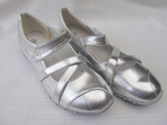SNEAKER / INSTAPPER / ZILVER / MAAT 40. - nr. 1